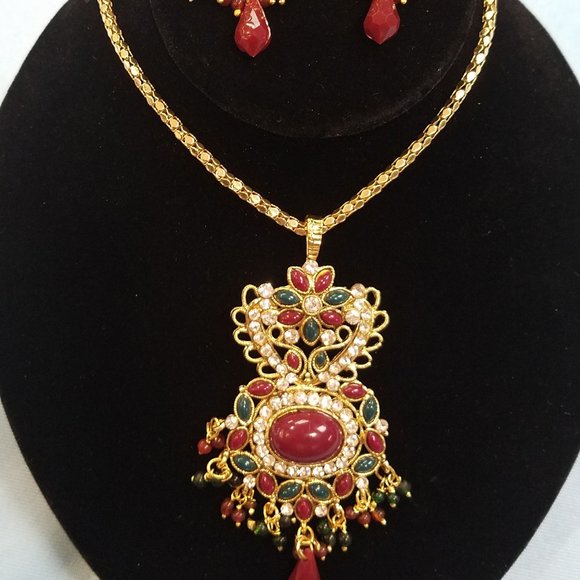 Jewelry - Bollywood Style Glamorous Bridal/ Party Royal